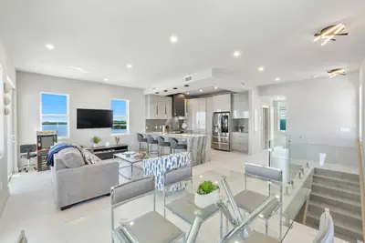 Photo 4 - Key Largo Oasis Oceanfront with Pool & Hot Tub