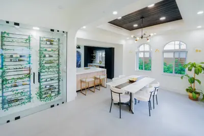 Photo 5 - Ft Lauderdale Beach Private Room-Poseidon's Escape