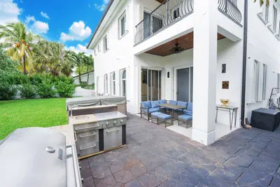 Photo 4 - Private Room 1 Block from Ft Lauderdale Beach