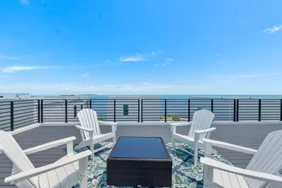 Photo 5 - Stylish Oceanview Kayak Getaway w/ Pool & Hot Tub!