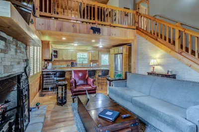 Photo 3 - Knotty Hideaway |Hot Tub, Views, Blowing Rock