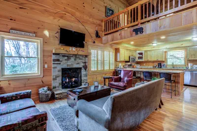 Photo 2 - Knotty Hideaway |Hot Tub, Views, Blowing Rock