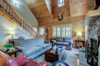 Photo 5 - Knotty Hideaway |Hot Tub, Views, Blowing Rock