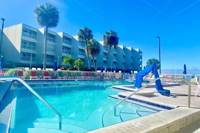 Photo 3 - Tampa Bay Beachy Retreat: Pool, Balcony-Waterfront View