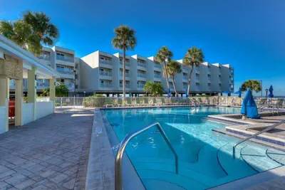 Photo 3 - All Waterfront Community- Heated Pool- Near BUCS Stadium