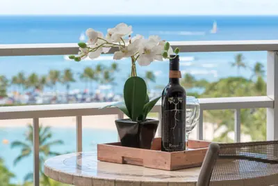 Photo 4 - 1016 · Ilikai Collection # 4. Amazing views, beachfront.
