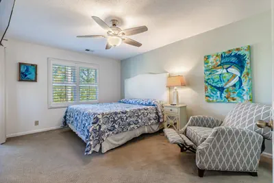 Photo 3 - Close to the Beach : Turtle Cove Haven: Your Coastal Escape