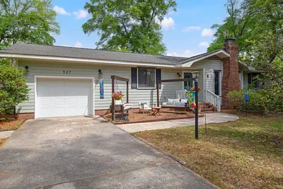 Photo 2 - Family Beach House: 3 BR - - Dogs Welcome Tranquil Turtle