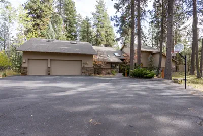 Photo 2 - Rockrose in Black Butte Ranch- Perfect multifamily get away!