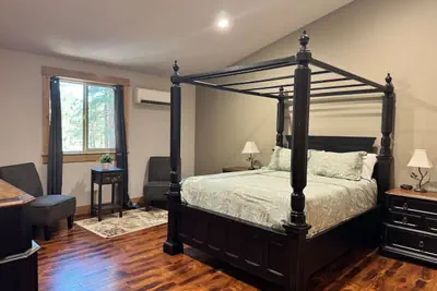 Photo 2 - The Nest | Private Guest Suite Near DT Sisters