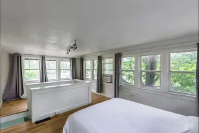 Photo 5 - 48) 3 Bedrooms | Cozy porch | Peaceful