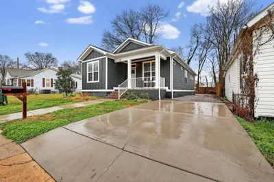 Photo 5 - Dual Homes | Sleeps 20 | Hot Tub + Downtown