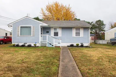 Photo 2 - 318) Large 3 bedroom | Fenced Yard | Great Area