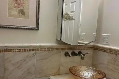 Photo 4 - Home in Jamacia New York centrally located.