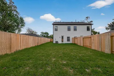 Photo 4 - Spacious 3BR Houston Stay | Sleeps 10