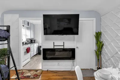 Photo 4 - Cozy Buffalo Retreat Near Downtown