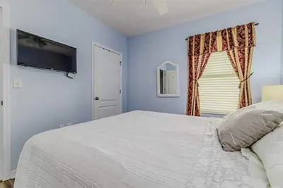 Photo 5 - Cozy Riverview Home Near Tampa | Sleeps 6