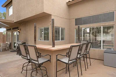 Photo 5 - 5BR Gilbert Home | Private Pool & Putting Green