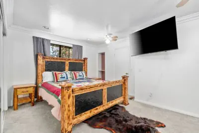 Photo 5 - Mountain Getaway | Game Room + Sleeps 10
