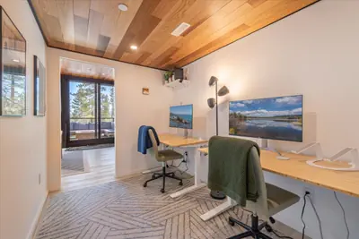 Photo 5 - Pet-Friendly Eco-Friendly Truckee Container House w Hot-Tub