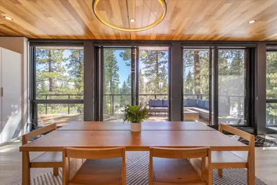 Photo 3 - Pet-Friendly Eco-Friendly Truckee Container House w Hot-Tub