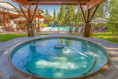 Photo 5 - VIP Ski-In/Ski-Out Condo in the Northstar Resort (ride to gondola in seconds)