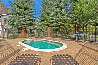 Photo 5 - Palisades Ski-in Ski-Out Condo Spacious Top Floor
