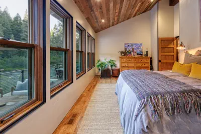 Photo 4 - Truckee River House | Sleeps 10+ | Minutes to Palisades Tahoe