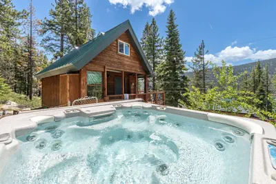 Photo 2 - Lakeview Cabin on Donner Lake for 10+ Hot-Tub