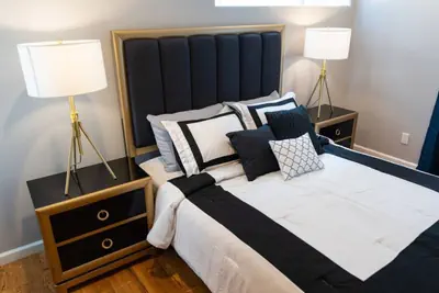 Photo 5 - Attractive 1BR Home in Great NOHO District (p16)