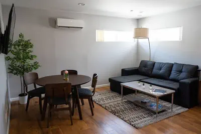 Photo 3 - Attractive 1BR Home in Great NOHO District (p16)