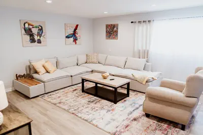 Photo 3 - NEWLY RENOVATED 2-BEDROOM TOWNHOUSE WITH PRIVATE ROOFTOP DECK REMODELED IN 2022  (p30)
