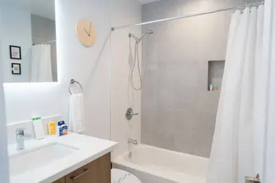 Photo 5 - NEW 1-BEDROOM HOME BUILT IN 2022 LOCATED IN THE AWESOME NOHO ARTS DISTRICT AREA  (p54)
