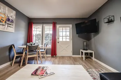 Photo 4 - FANTASTIC RENOVATED 1BR HOME with PRIVATE FENCED PATIO in NOHO ARTS DISTRICT p21