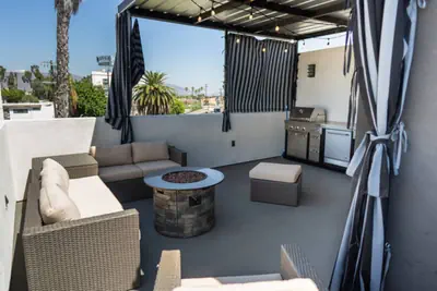 Photo 2 - Modern 2BR House: Rooftop Deck Outdoor Kitchen p27