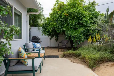 Photo 3 - STYLISH 3BR *HOUSE* w/ YARD & PARKING in NOHO ARTS DISTRICT (p15)