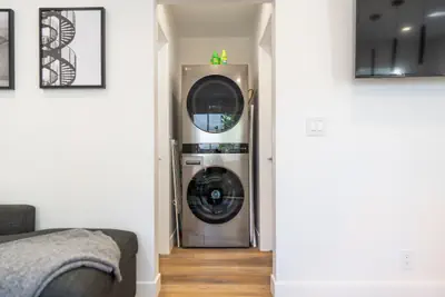 Photo 4 - TOLUCA LAKE MODERN 1BR: FULLY RENOVATED/REMODELED in 2023 w/ EV-CHARGER (p70)