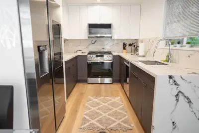 Photo 5 - Remodeled 2023 Modern 1BR HOUSE in Toluca Lake p72