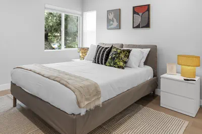 Photo 5 - 3BR HOUSE FULLY RENOVATED 2025: FENCED YARD/PATIO & CARPORT in NOHO ARTS DISTRICT p85