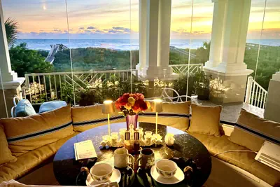 Photo 4 - Luxury Beachfront 4BR | Private Beach | Deck Views
