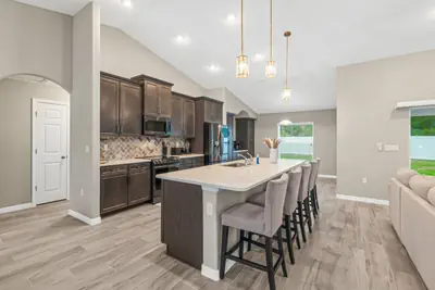 Photo 4 - 4BR | Two Suites | Near Beaches | Near Shopping