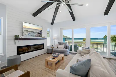 Photo 3 - Ocean View Living • 3BR Beach House | Bunks