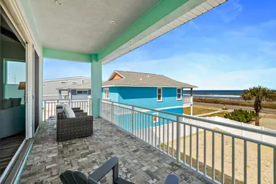 Photo 2 - Ocean View Living • 3BR Beach House | Bunks
