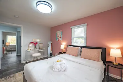 Photo 3 - Clintonville Cozy Haven! Near Parks, Shops & OSU!
