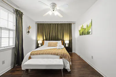 Photo 3 - Timeless Tulane 1Bed 1 Bath Apt. Mins 2 High