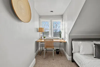 Photo 3 - The Trendy Hideaway