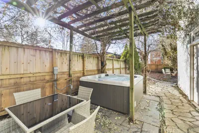 Photo 4 - Hot Tub Hideaway w/ Crib Downtown Cbus