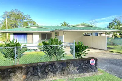 Photo 2 - Laidback Island Living Close to Beach & Shopping