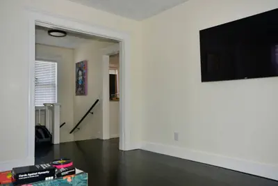 Photo 5 - Modern Three Bedroom Condo - Near Boston