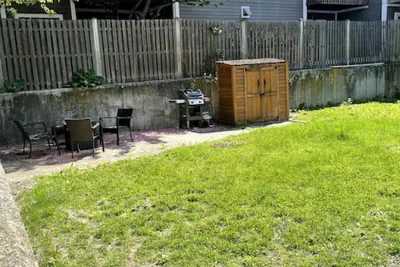 Photo 4 - Lovely Two Bedroom Condo in South Boston